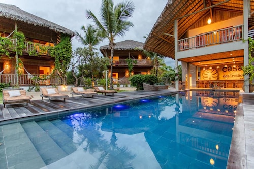 Private Complex With Swimming Pool Close to the Ocean