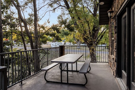 Beach Hotel- Superior Suite (Sleeps 6) | View from room