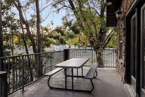 Superior Double Room, Balcony, Park View | Balcony