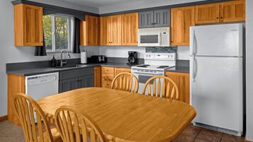 Superior tweepersoonskamer, balkon, uitzicht op park | Privékeuken