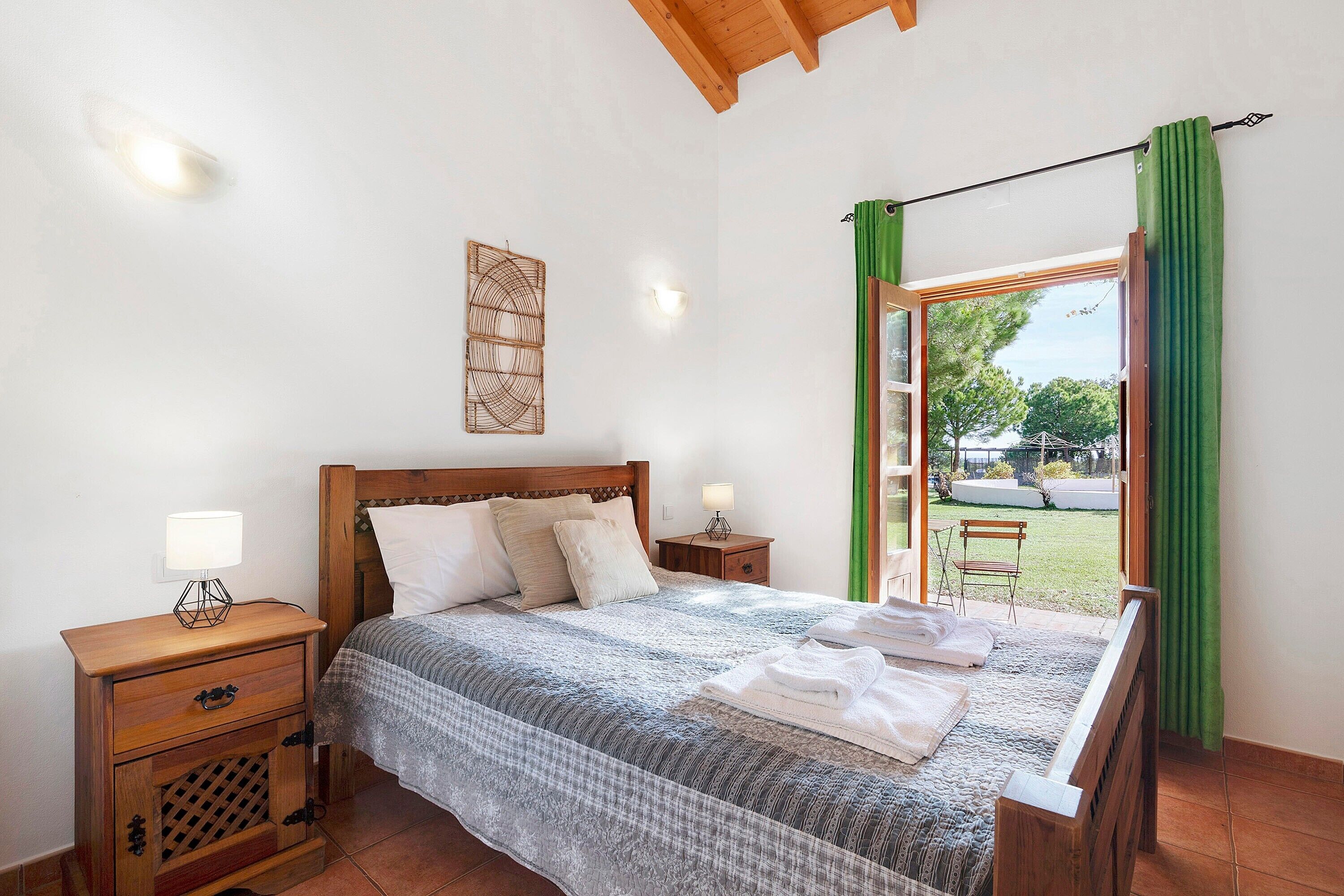 1 chambre, fer et planche à repasser, Wi-Fi, literie fournie