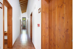 Interior - Casa de Campo Vale do Asno-Room 'Quarto 6' with Shared Pool, Wi-Fi and Air Conditioning (Castro Marim)
