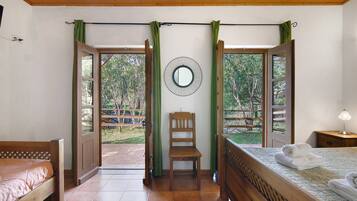 2 slaapkamers, een strijkplank/strijkijzer, wifi, beddengoed