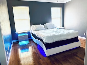 5 bedrooms, iron/ironing board, free WiFi, bed sheets