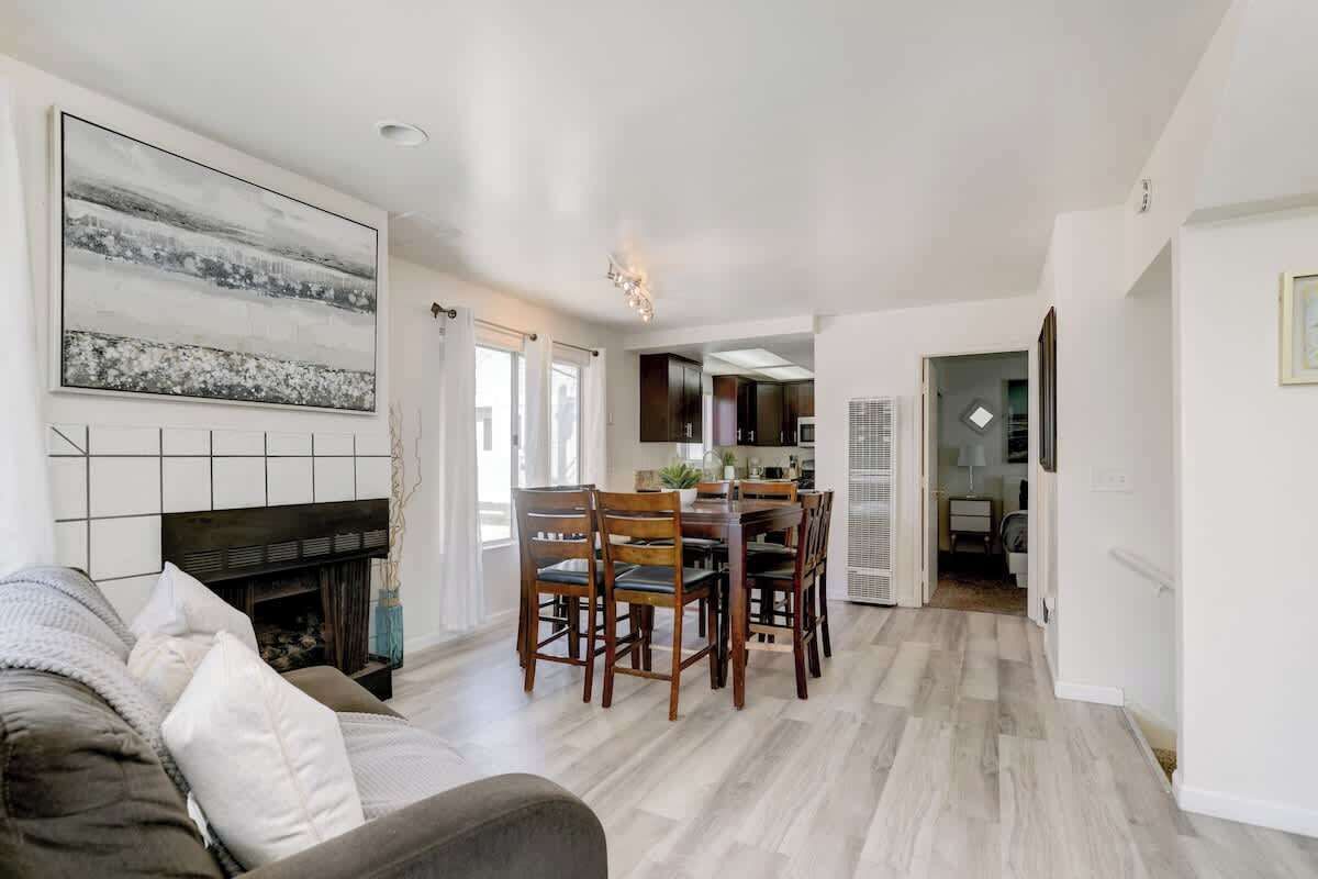 TV, fireplace, offices