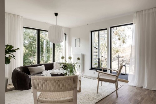 Designer New-Build Villa w/ Rooftop, free Parking