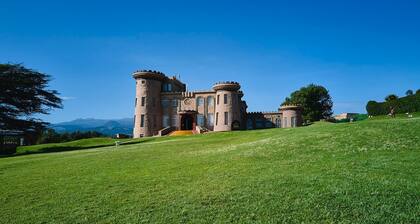 Tafaria Castle & Center for the Arts