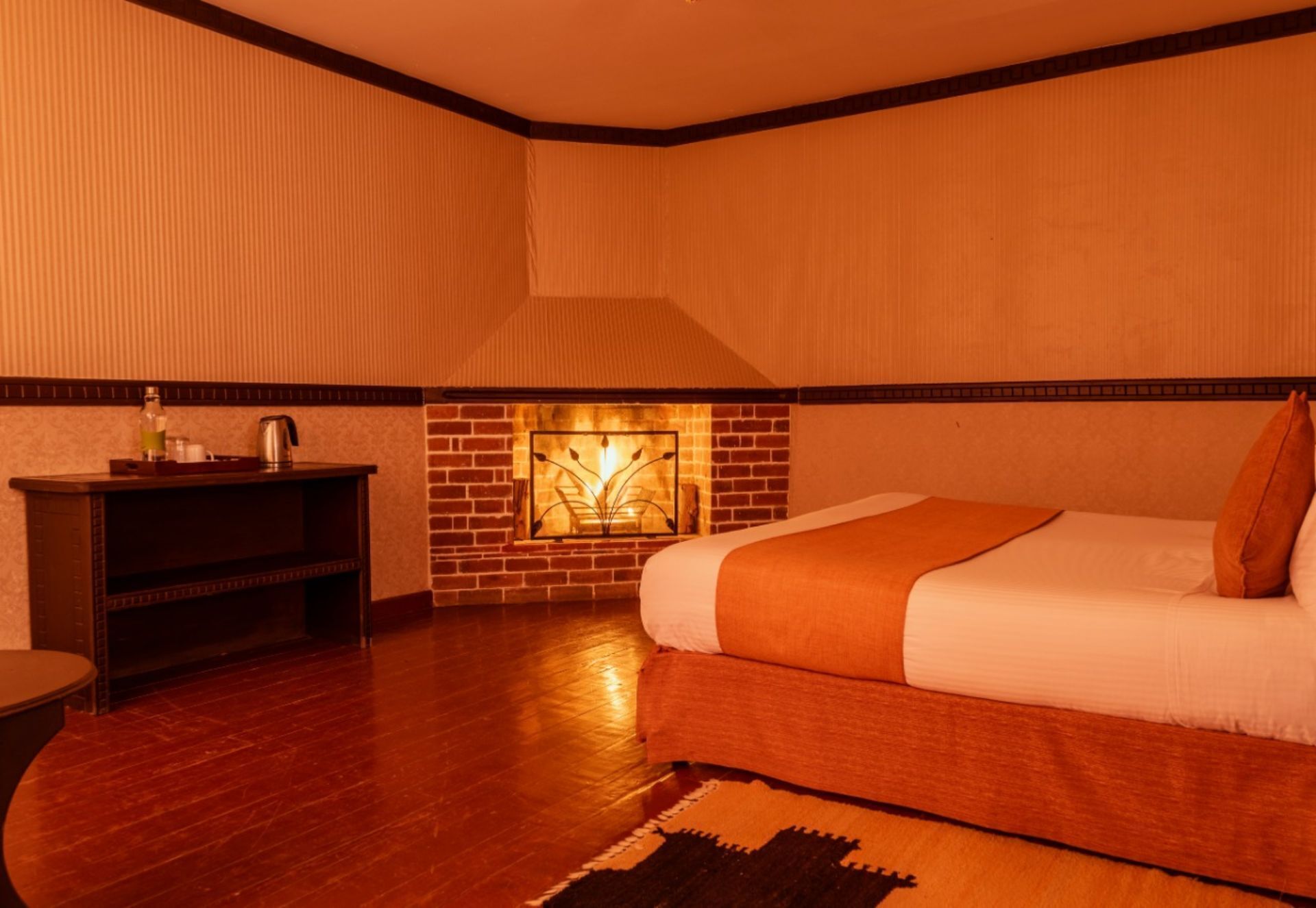 Double or Twin Room, Multiple Beds, Non Smoking, Housekeeping | Desk, laptop workspace, cribs/infant beds, free WiFi