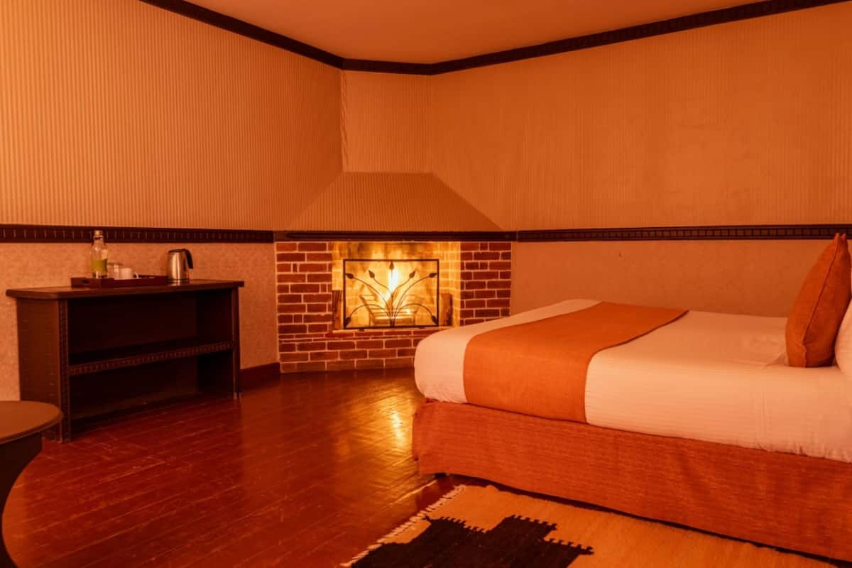 双人房或双床房, 多张床, 无烟房, 客房清洁服务 | 办公桌、笔记本电脑工作区、免费 WiFi