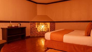 Kamer, 1 twee- of 2 eenpersoonsbedden, Meerdere bedden, niet-roken, schoonmaakservice | Een bureau, een laptopwerkplek, gratis wifi