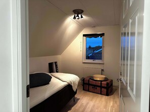 3 quartos, escrivaninha, ferros/tábuas de passar roupa, Wi-Fi