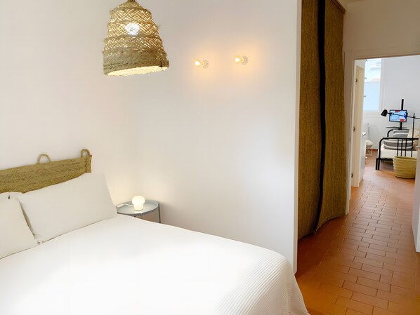 Bügeleisen/Bügelbrett, WLAN, Bettwäsche