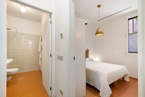 2 bedrooms, iron/ironing board, WiFi, bed sheets - Apartment 'U Canetta 2' with Wi-Fi and Air Conditioning (Pietra Ligure)