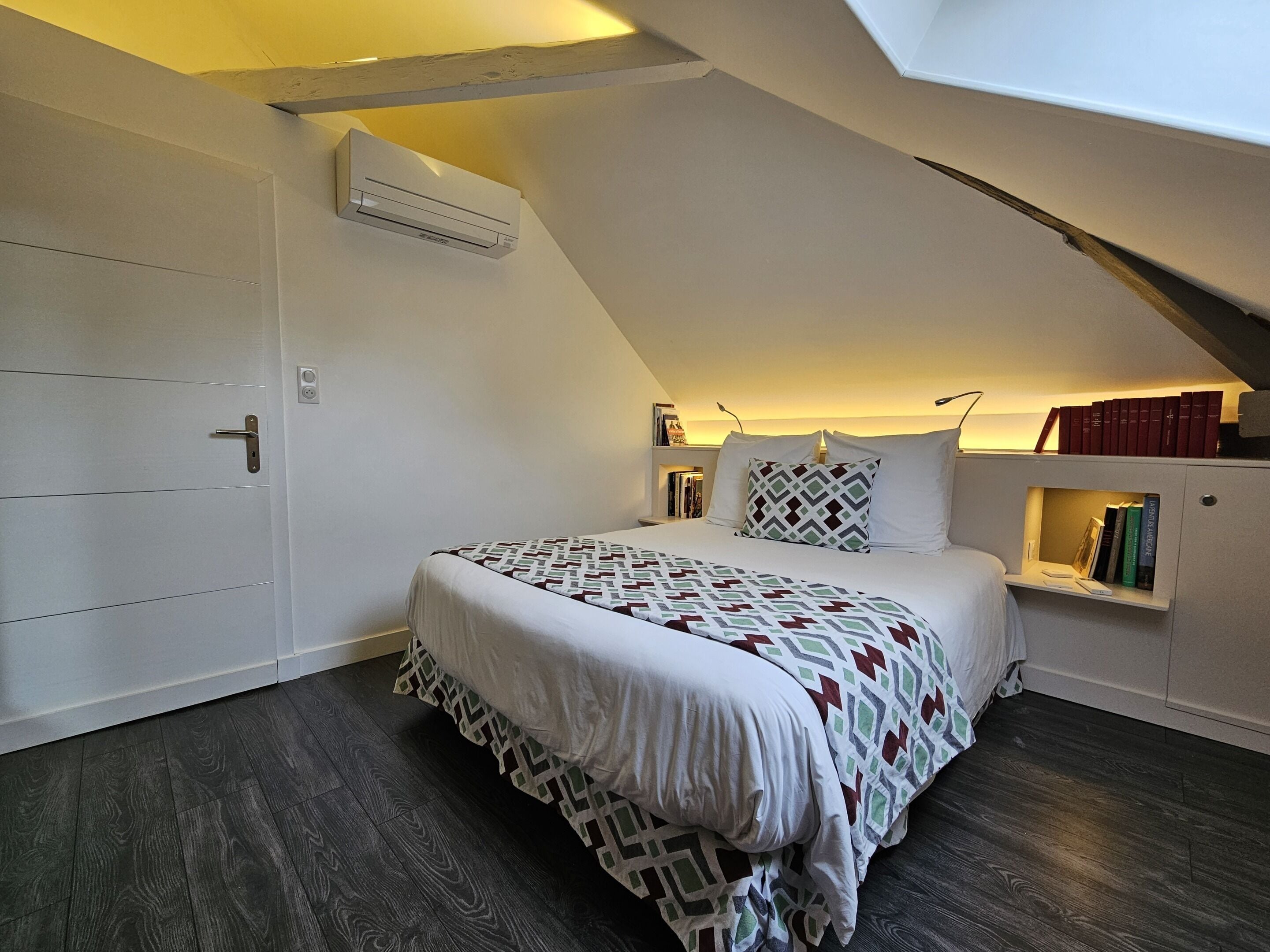 1 dormitorio, tabla de planchar con plancha, cuna de viaje y wifi gratis