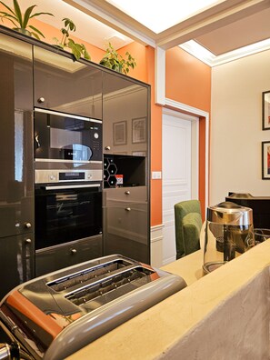 Fridge, microwave, oven, dishwasher