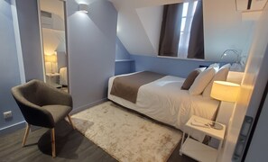 3 bedrooms, iron/ironing board, travel crib, free WiFi