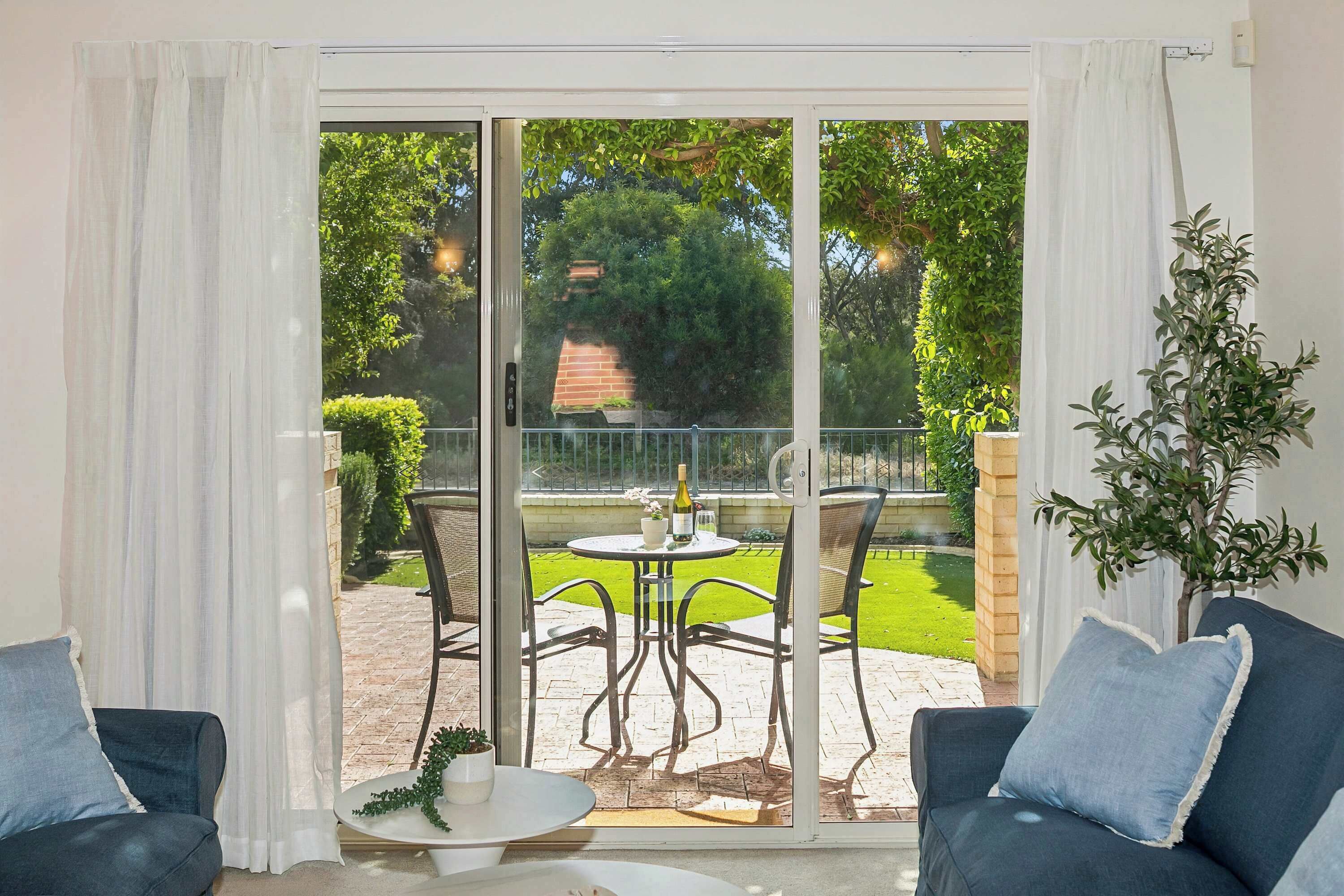 Inviting living space with good ventilation and versatile layout.