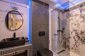 Shower, hair dryer, towels - Rua Luxury Villa - Three Bedroom Villa, Sleeps 6 (Zakynthos)