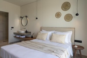 Tabla de planchar con plancha, wifi gratis y ropa de cama 