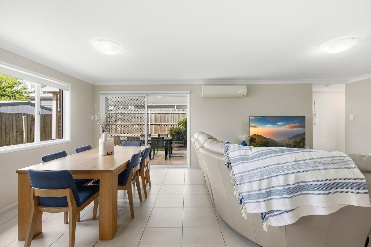 3 bedrooms, iron/ironing board, Internet, bed sheets