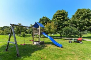 Children’s area - NEW! Vacation home Lüdstede on the North Sea (Neuschoo)