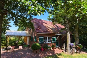 Exterior - NEW! Vacation home Lüdstede on the North Sea (Neuschoo)