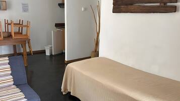 1 bedroom, WiFi, bed sheets