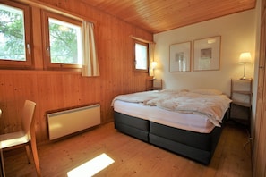 1 chambre, accès au Wi-Fi (inclus), literie fournie