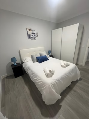 2 soverom, strykejern/-brett, wi-fi og sengetøy