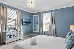 5 habitaciones, tabla de planchar con plancha, internet y ropa de cama 