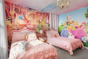 5 Schlafzimmer, Bügeleisen/Bügelbrett, Internetzugang, Bettwäsche