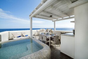 Outdoor dining - Hiera - Two Bedroom Villa, Sleeps 4 (Marettimo)