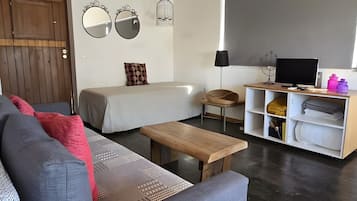 Télévision, table de tennis de table