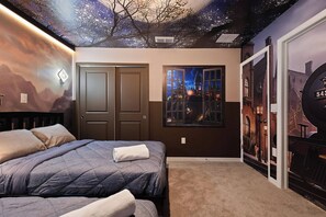 10 slaapkamers, een strijkplank/strijkijzer, reisbedje, wifi