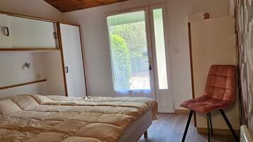 1 chambre, bureau, fer et planche à repasser, Wi-Fi