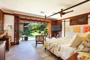 Tabla de planchar con plancha, wifi y ropa de cama 