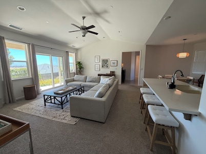 Spacious 4-bedroom house in great neighborhood