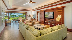 Living area - Ocean Views | Resort Amenities | Plunge Pool & Guesthouse (Koloa)