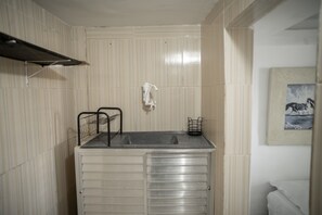 Shower, towels