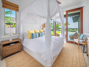 Tabla de planchar con plancha, wifi y ropa de cama 