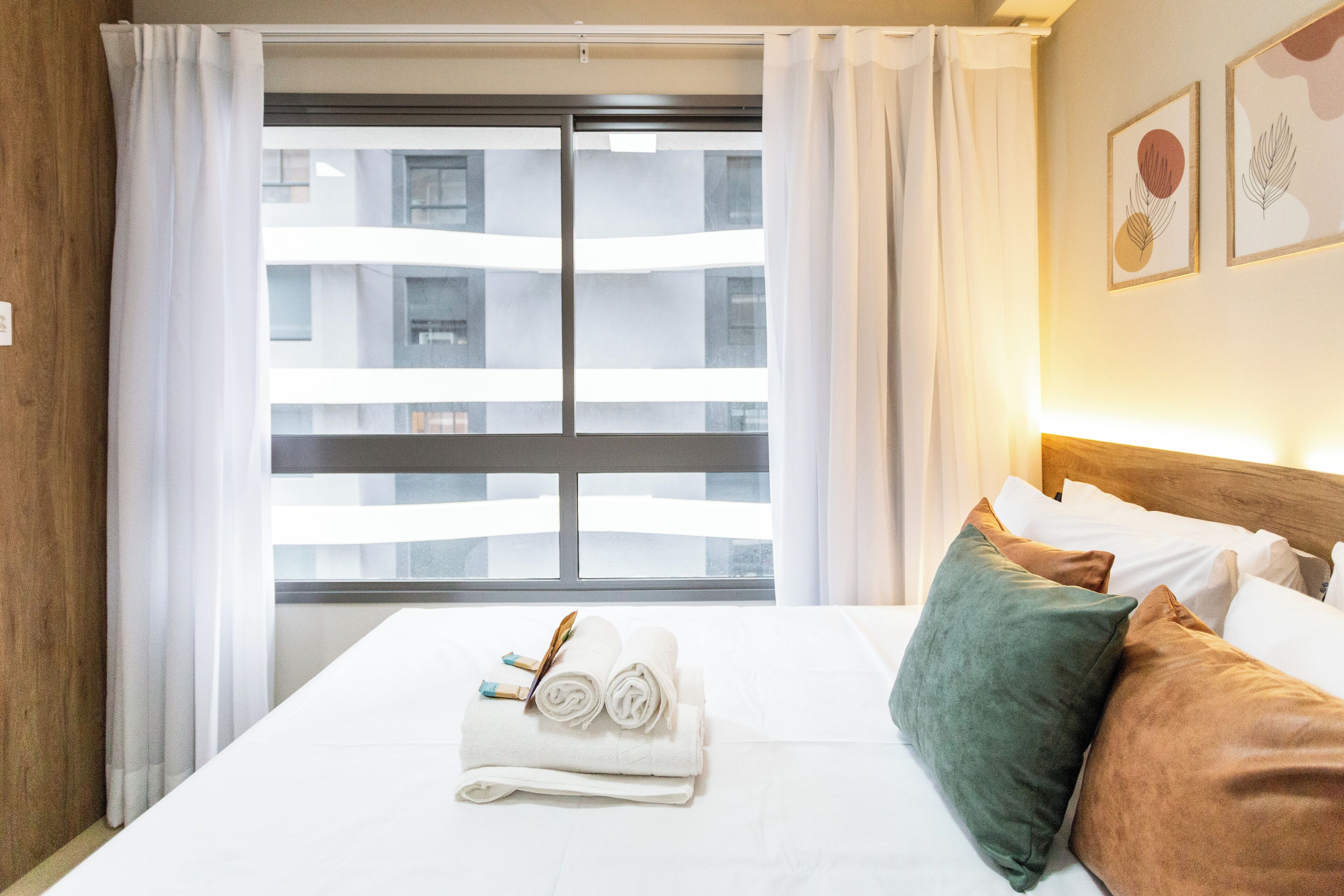 Studio | Silitysrauta/-lauta, ilmainen Wi-Fi