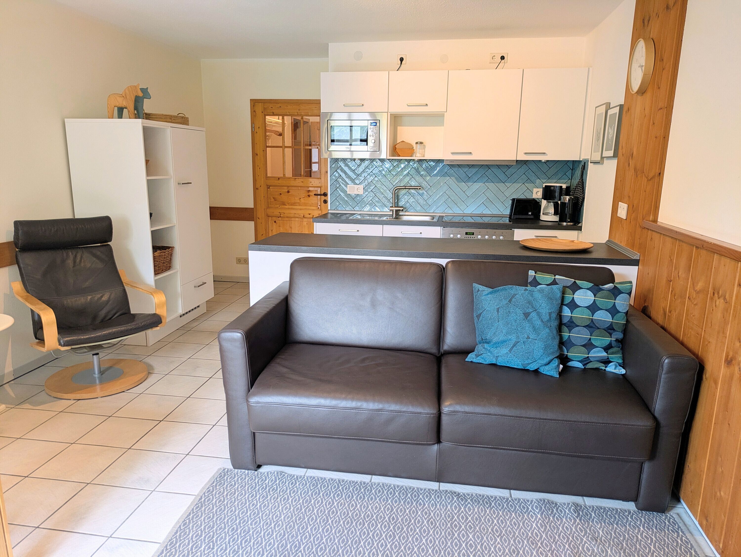 Televisión, tenis de mesa y estéreo 