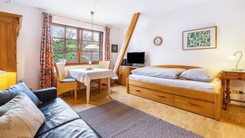 Ferros/tábuas de passar roupa, Wi-Fi, roupa de cama