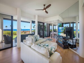 TV - Ground Floor Golf Course Bliss (Kamuela)