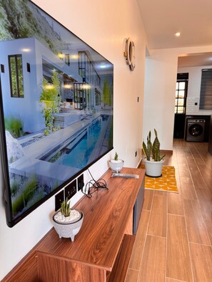 Interior - Modern Central Kampala Apartment - Jacob's Courts (Kampala)