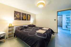 2 Schlafzimmer, Bügeleisen/Bügelbrett, WLAN, Bettwäsche