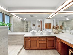 Hair dryer, towels - Stylish & Modern Oceanview Mauna Lani Point H102 - Includes Discounted Golf (Kamuela)