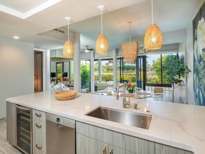 Fridge, microwave, oven, stovetop - Tropical Ground Floor Condo with Golf Perks (Kamuela)