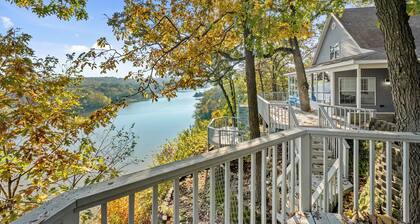 Riverbend Retreat: Water Views - Fire Pit - On 5 Acres