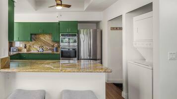 雪櫃、焗爐、爐具、洗碗機